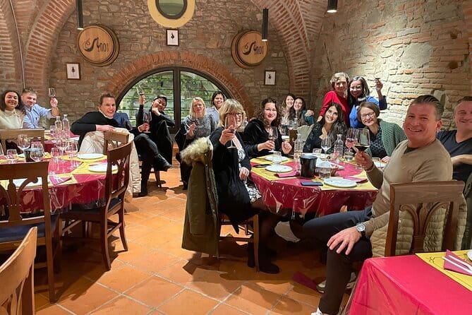 Uffizi Gallery Tour with Wine Tasting in Florence - Guides who can make the art click