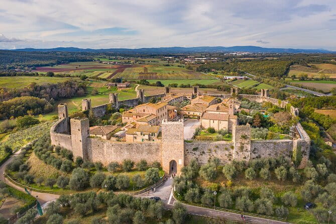 Val d'Orcia private tour: Montalcino, Pienza and Montepulciano - Pienza, the ideal Renaissance town