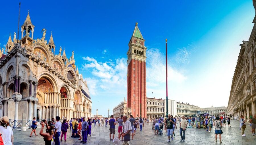 Venice in One Day: Guided Tour From Florence - Meeting the coach in Florence