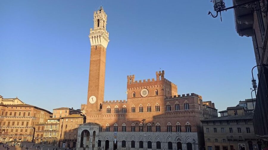 Visit Siena and San Gimignano with lunch at a family farm - How the $259 price measures up