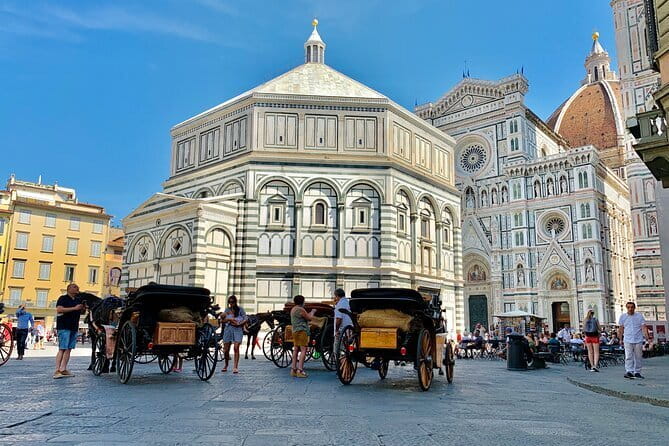 Walking Guided Tour of Florence landmarks - Palazzo Medici Riccardi and the family behind Florence