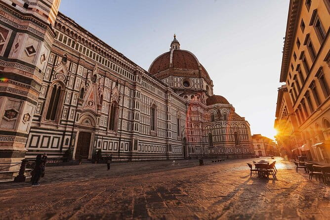 Walking Guided Tour of Florence landmarks - The guides make or break the experience