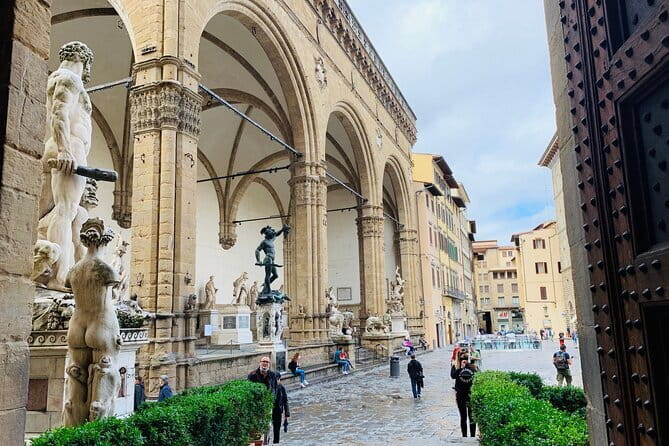 Walking Guided Tour of Florence landmarks - Basilica di San Lorenzo and the Medici tombs